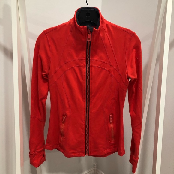 Lulu Lemon zip up - Picture 1 of 2